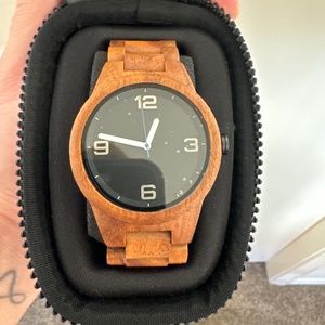 Men’s wood watch